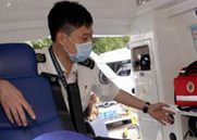 智能监护天荣医疗-5G智慧急救车让急救车变成急诊室的救治专车