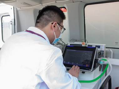 转运监护/新生儿监护-天荣医疗-危重儿童转运，淮安妇幼“移动ICU”构建区域危重症患儿转运救治平台