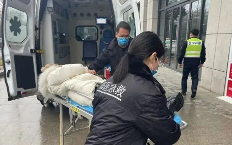 5G急救系统/120转运监护天荣医疗-安徽亳州市人民医院通过5G+智慧急救，让院前急救与院内救治的无缝对接！