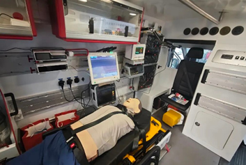 120急救转运监护/急诊急救大平台天荣医疗-天荣5G医联网智慧屏如何助力5G救护车改造